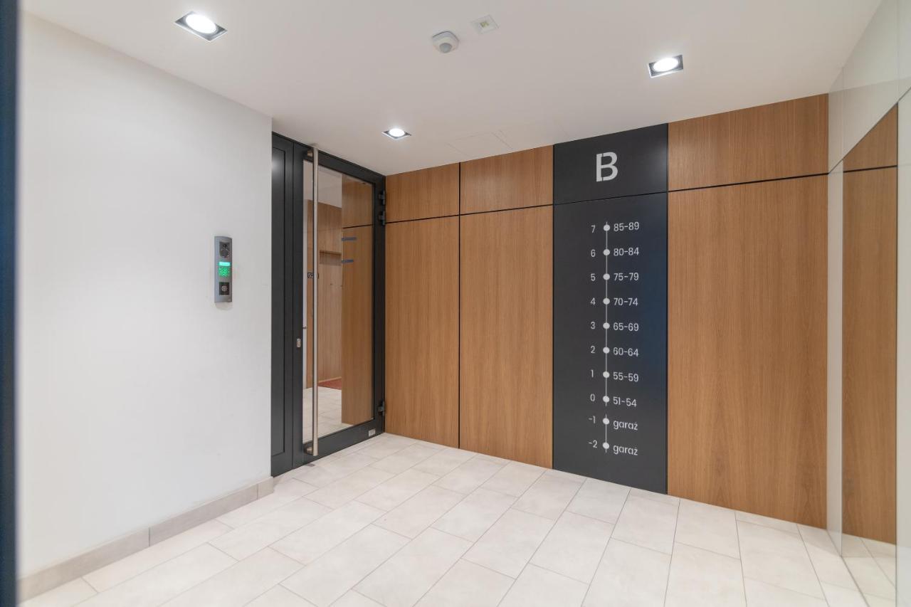 Warsaw Spire Stylish Apartament Екстериор снимка